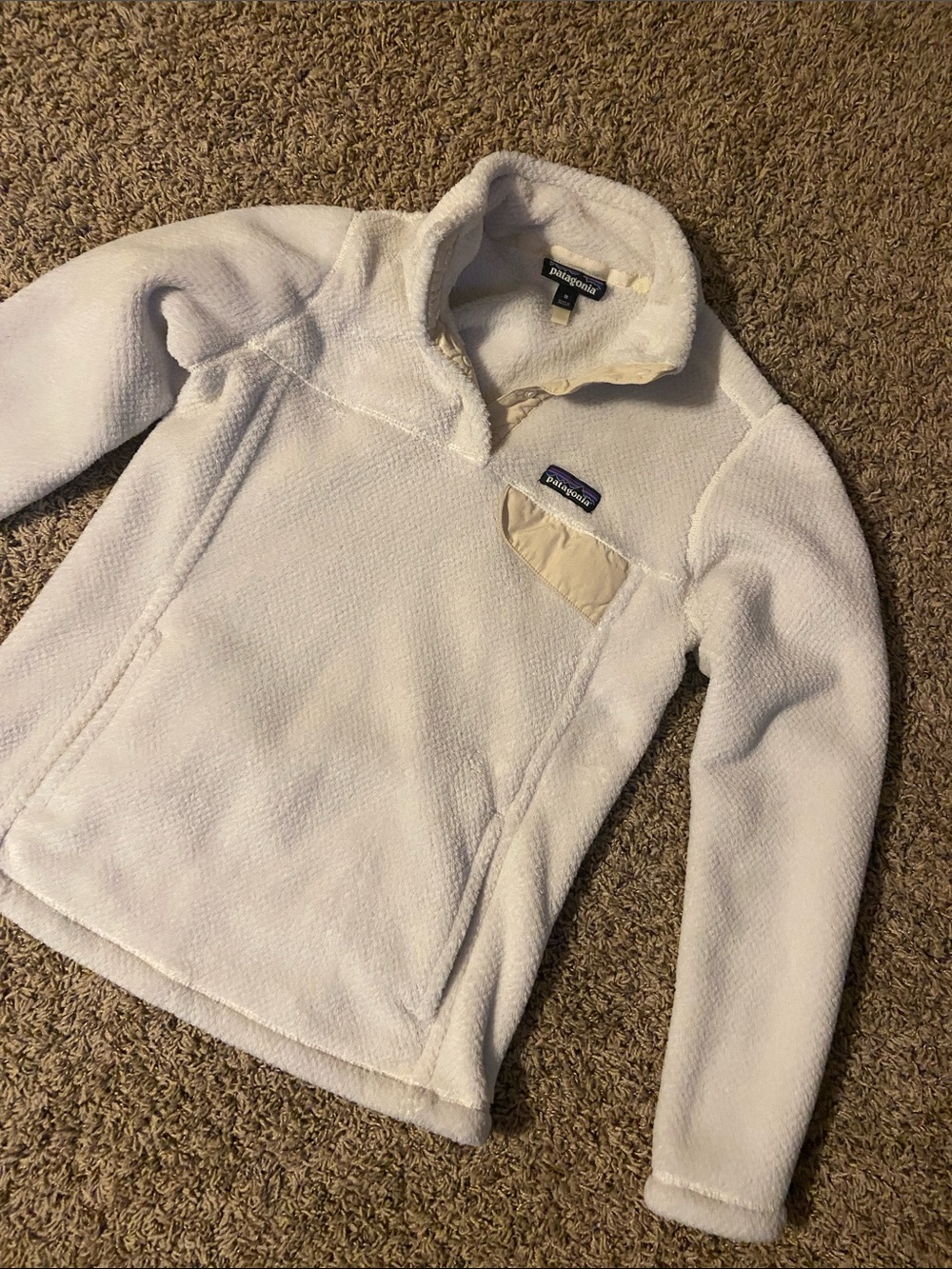 Patagonia White Women's Fleece Pullover with Chest Patch